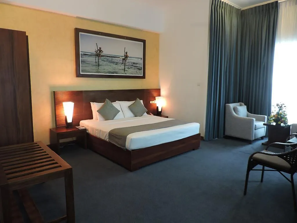 Mirage Colombo Hotel 4*,